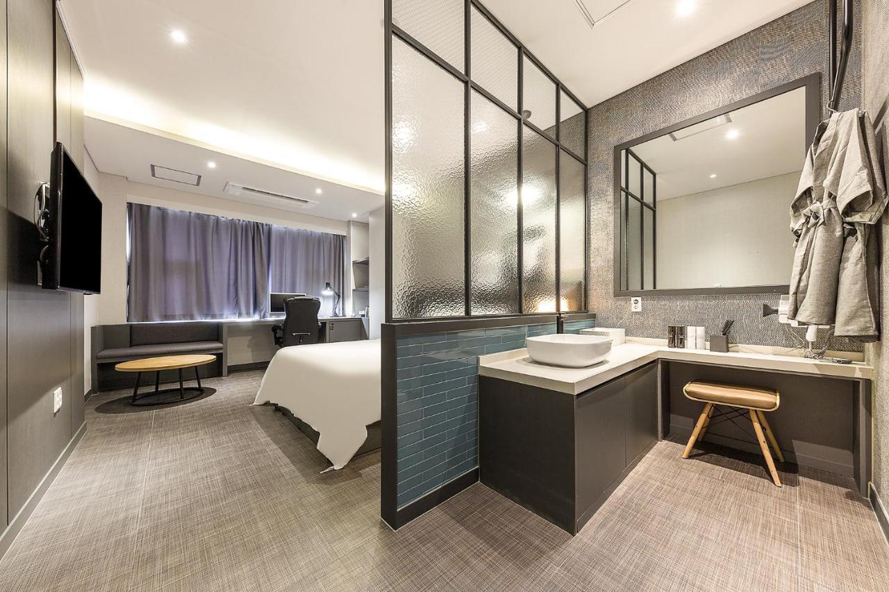 Business Joy Hotel Cheongju Exterior photo