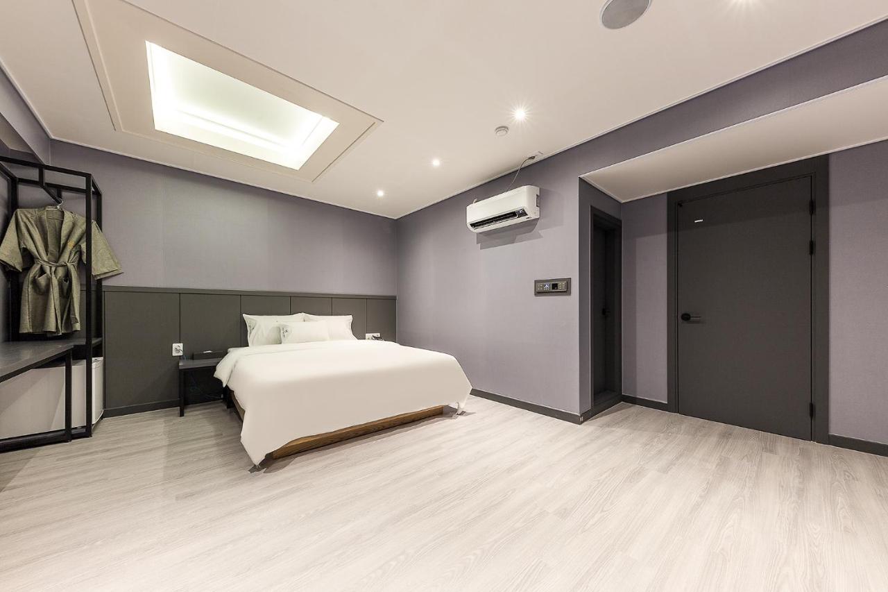 Business Joy Hotel Cheongju Exterior photo