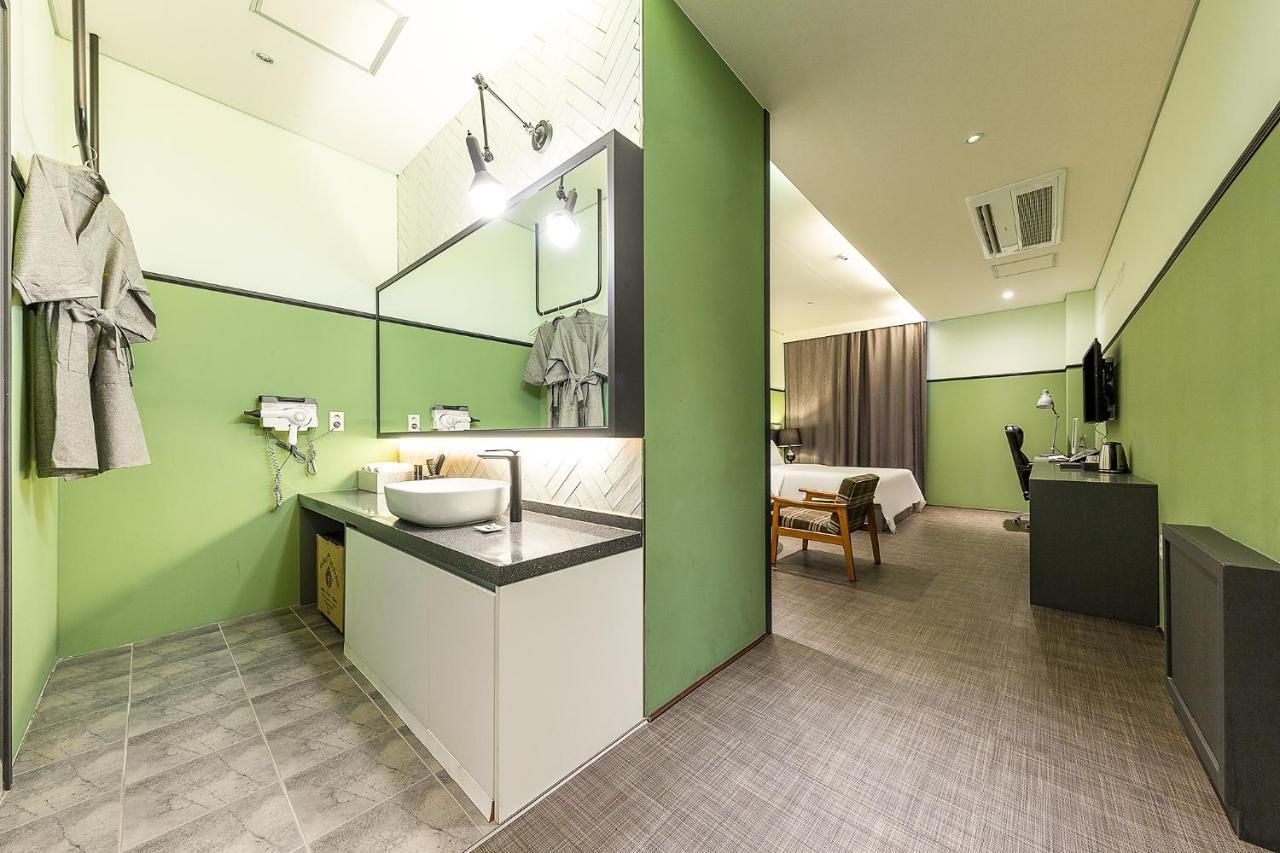 Business Joy Hotel Cheongju Exterior photo
