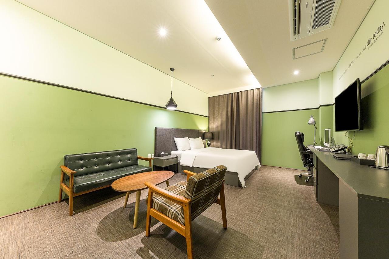 Business Joy Hotel Cheongju Exterior photo